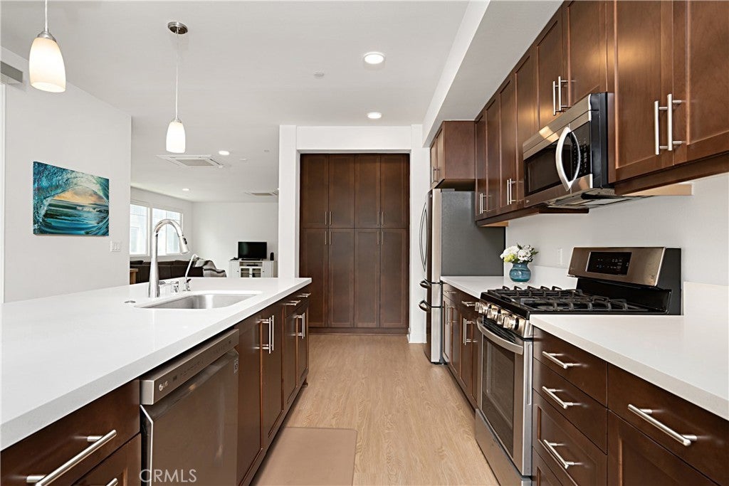 Photo of Listing #SR25081803