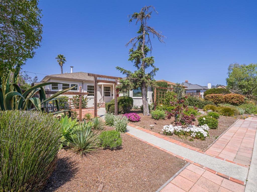 Photo of Listing #ML82002276