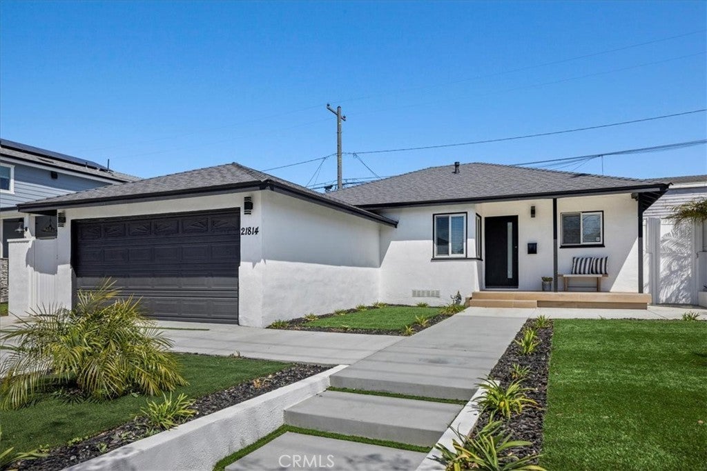 Photo of Listing #SB25081626