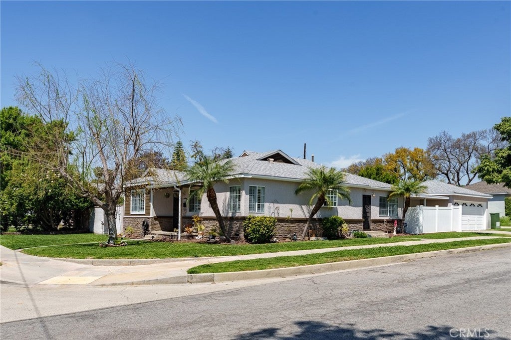 Photo of Listing #OC25081825