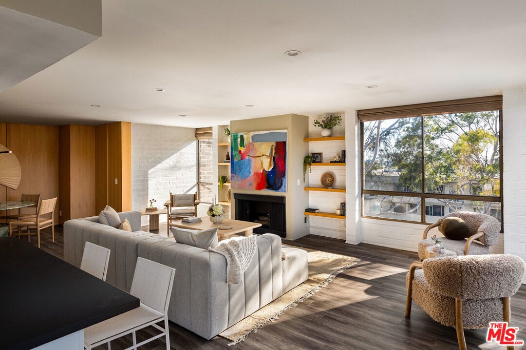 Photo of Listing #25525315