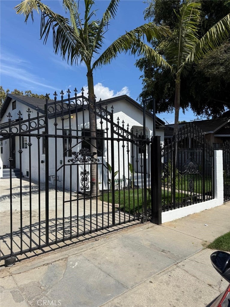 Photo of Listing #DW25082025