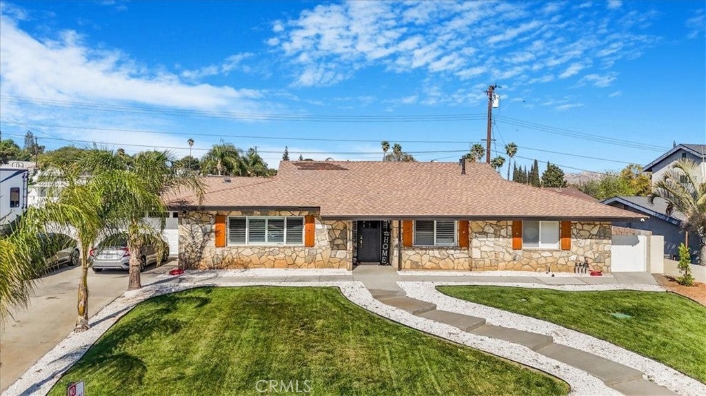 Photo of Listing #PW25082229