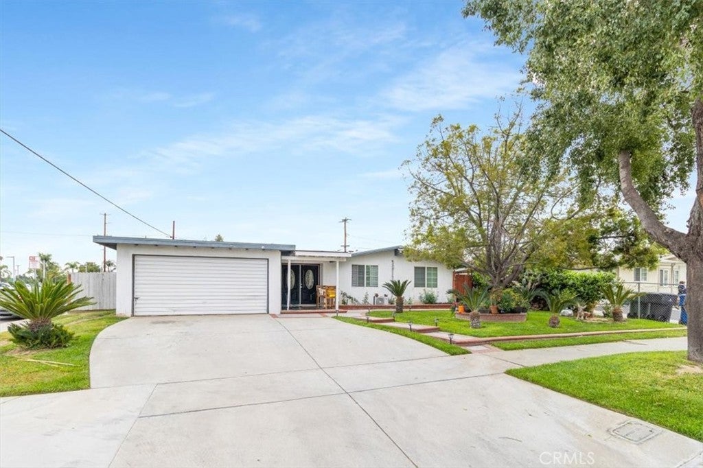 Photo of Listing #PW25082222