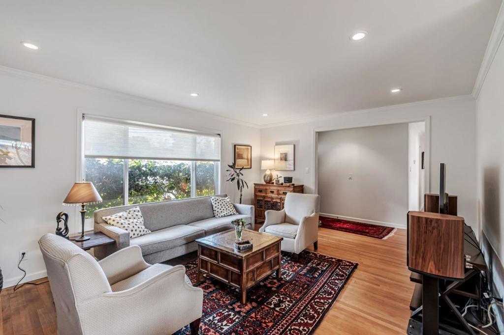 Photo of Listing #ML82002536