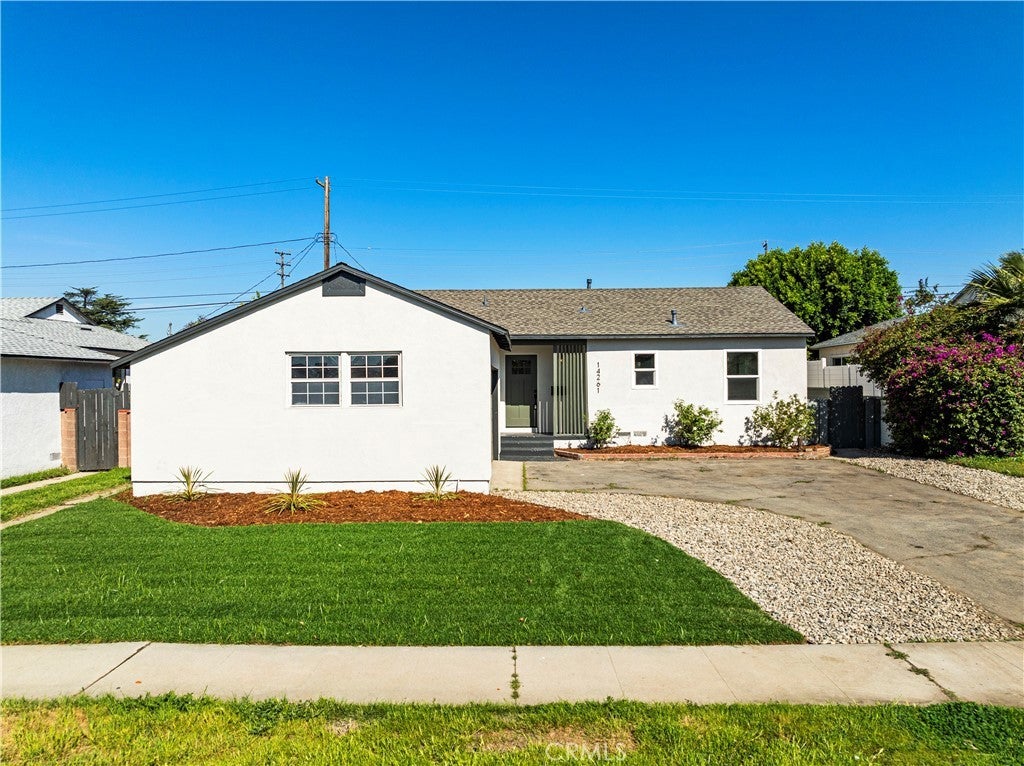 Photo of Listing #SR25082382