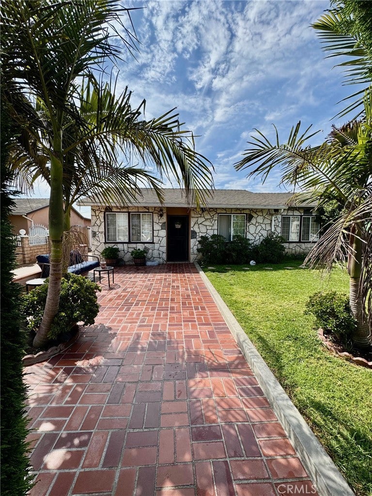 Photo of Listing #MB25082372