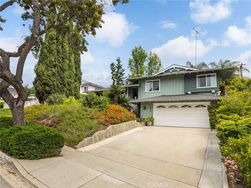 Photo of Listing #SB25081399