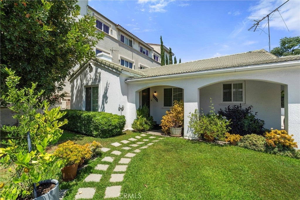 Photo of Listing #SR25081331