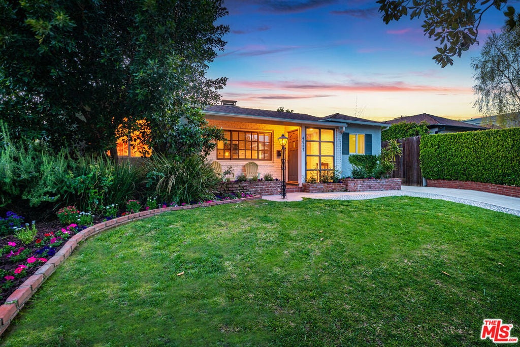 Photo of Listing #25519849