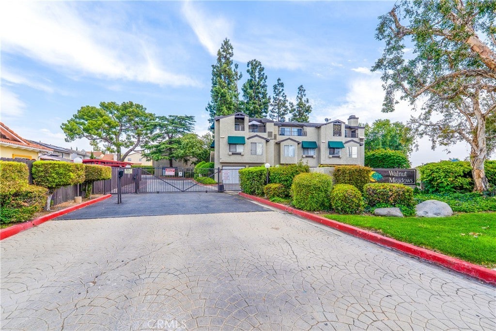 Photo of Listing #DW25082697