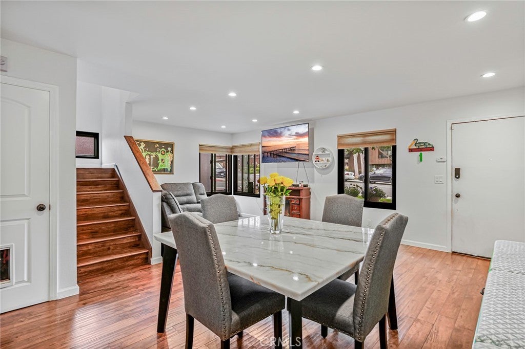 Photo of Listing #PV25082230