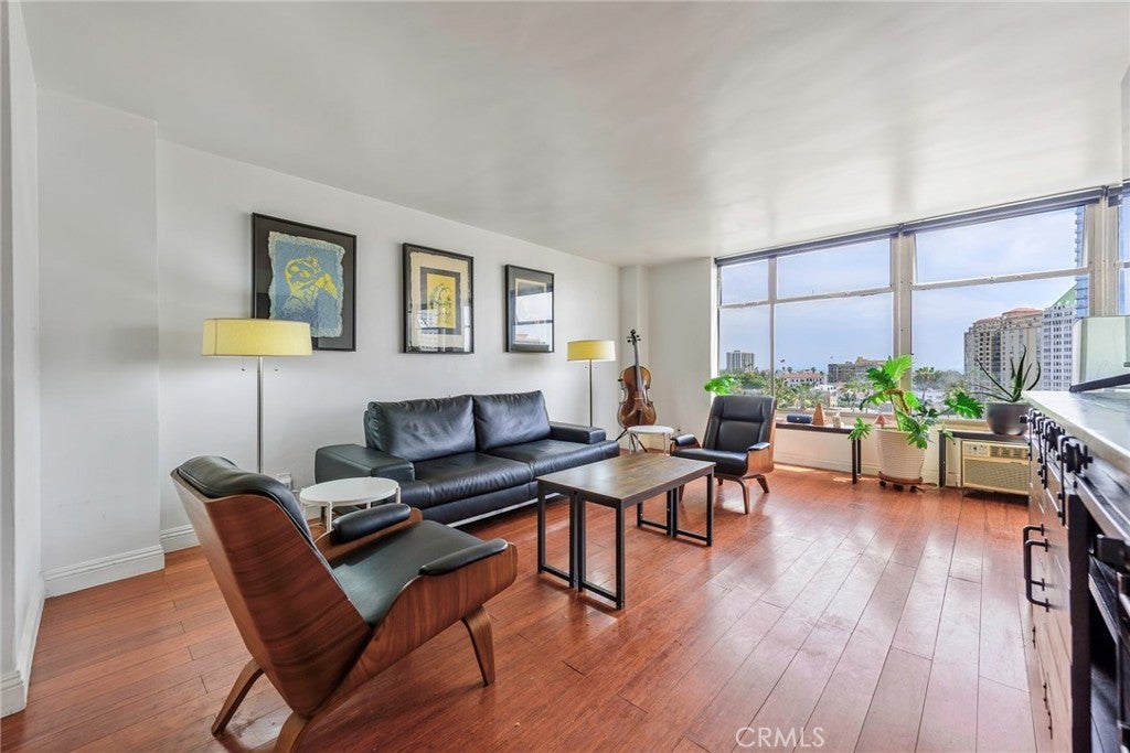 Photo of Listing #PW25078028