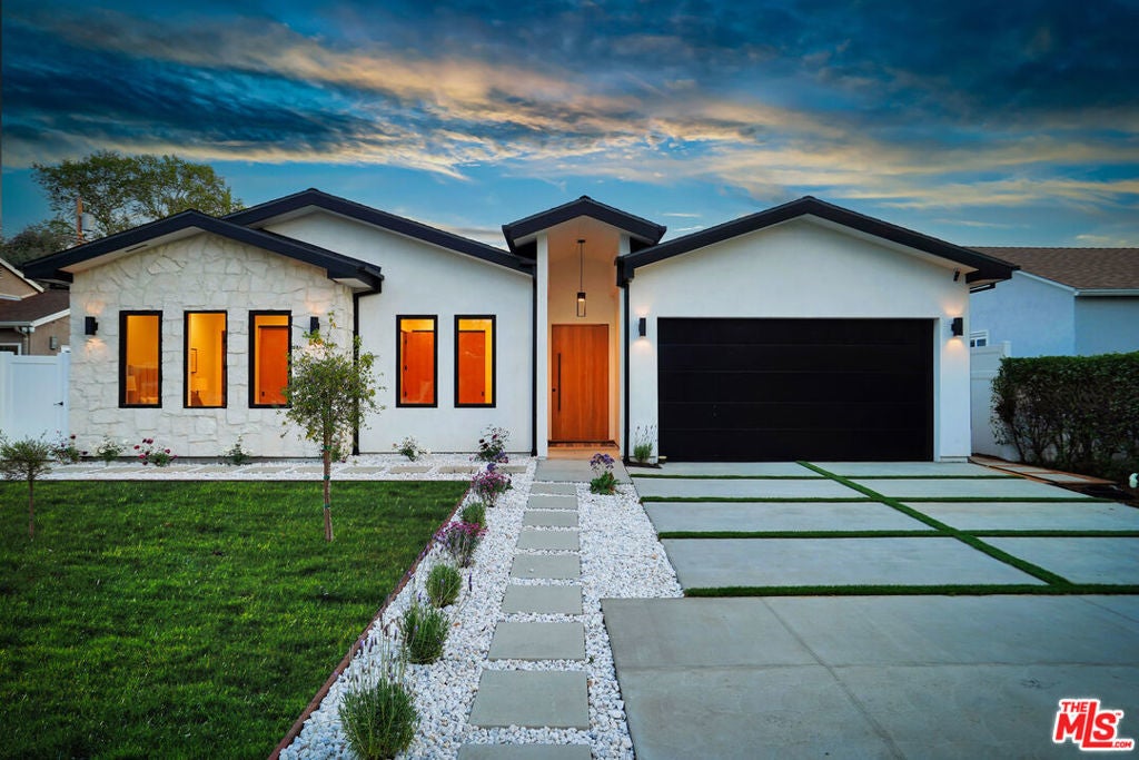 Photo of Listing #25524429