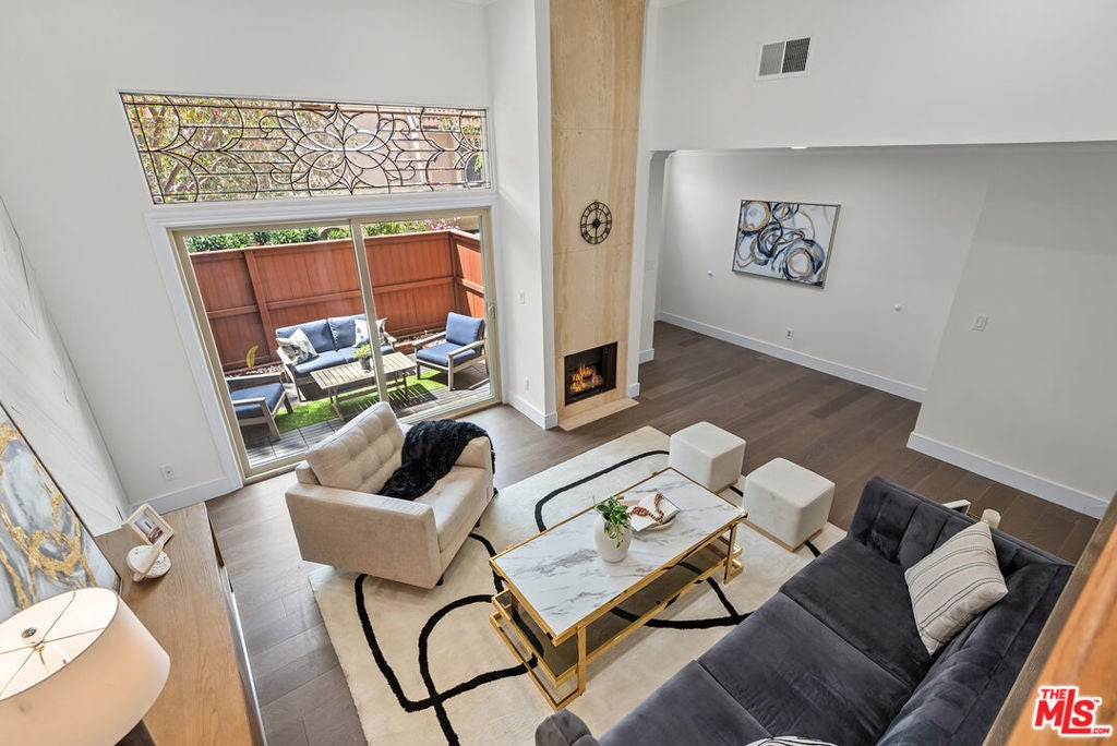 Photo of Listing #25522971