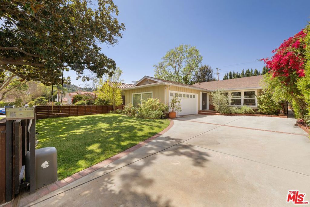 Photo of Listing #25519631