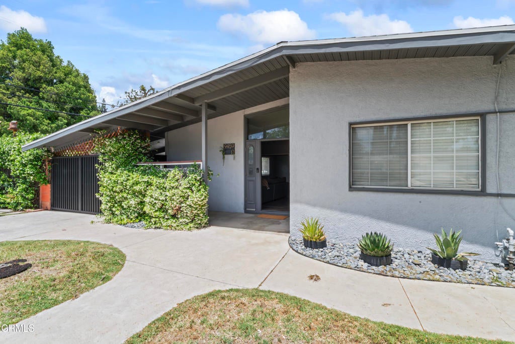 Photo of Listing #V1-29342