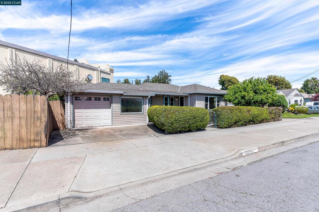 Photo of Listing #41093407