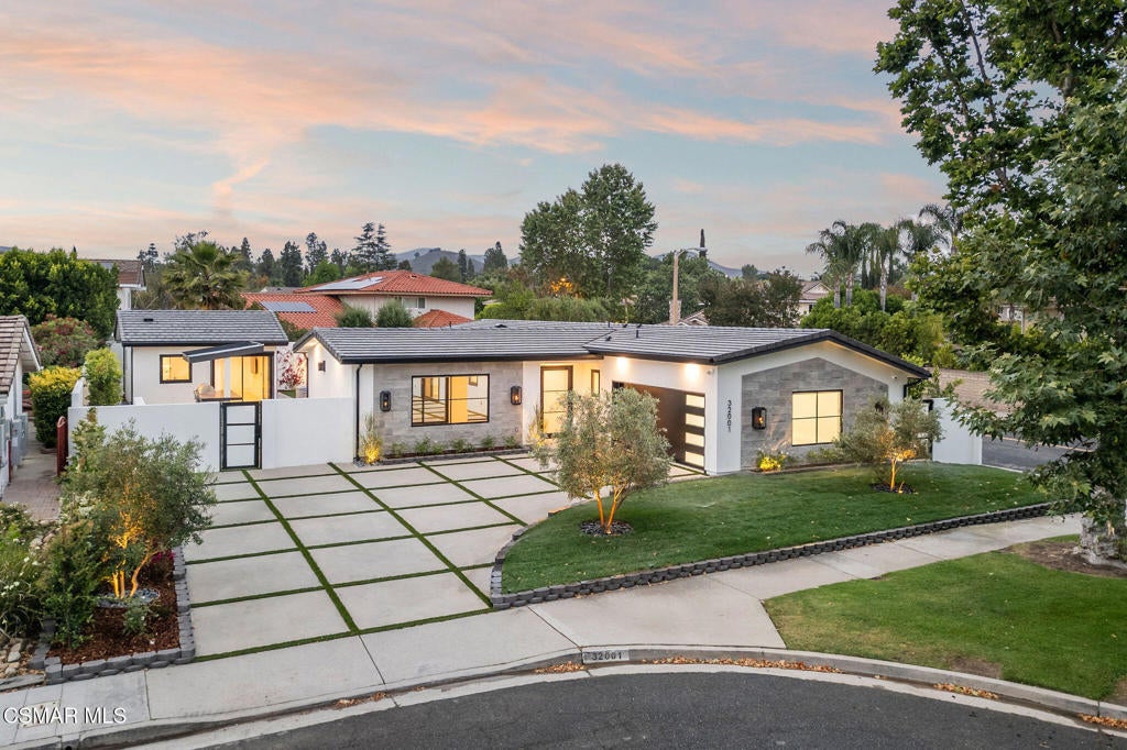 Photo of Listing #225001856