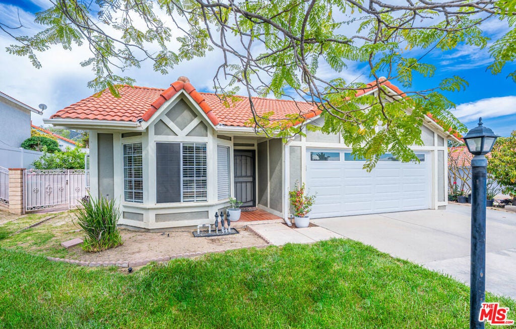 Photo of Listing #25525877