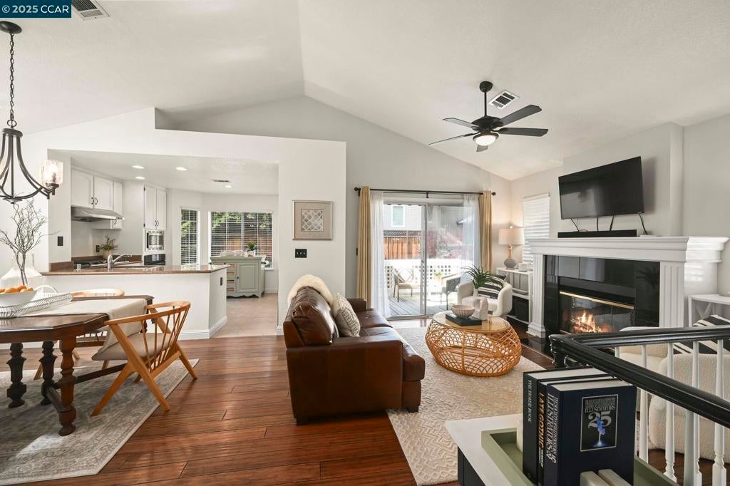 Photo of Listing #41093412