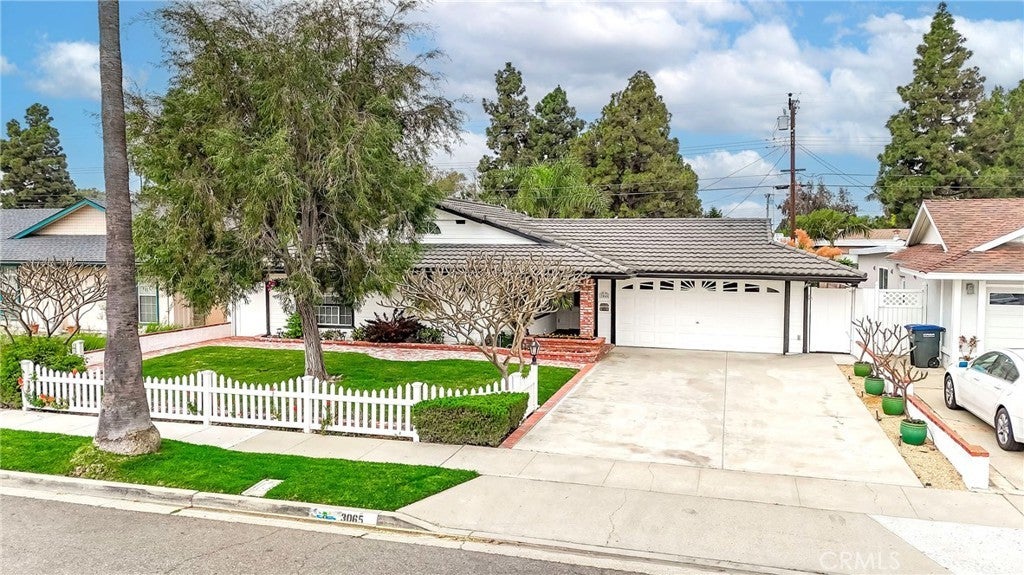 Photo of Listing #OC25081731