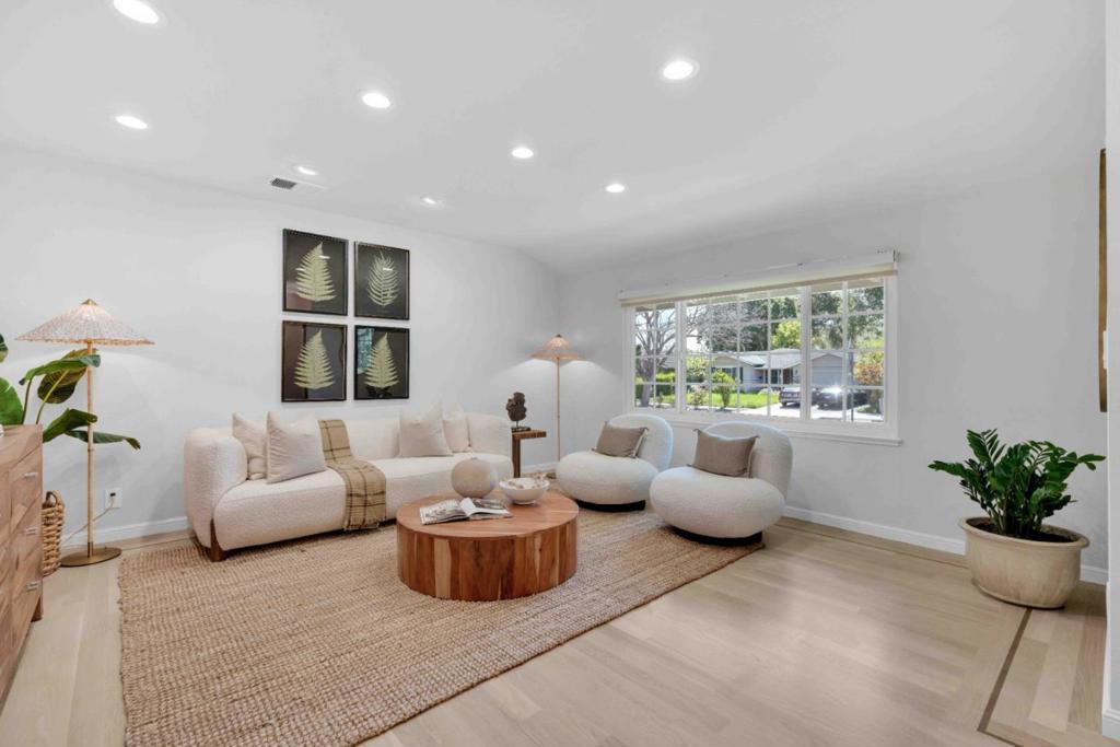 Photo of Listing #ML81996018