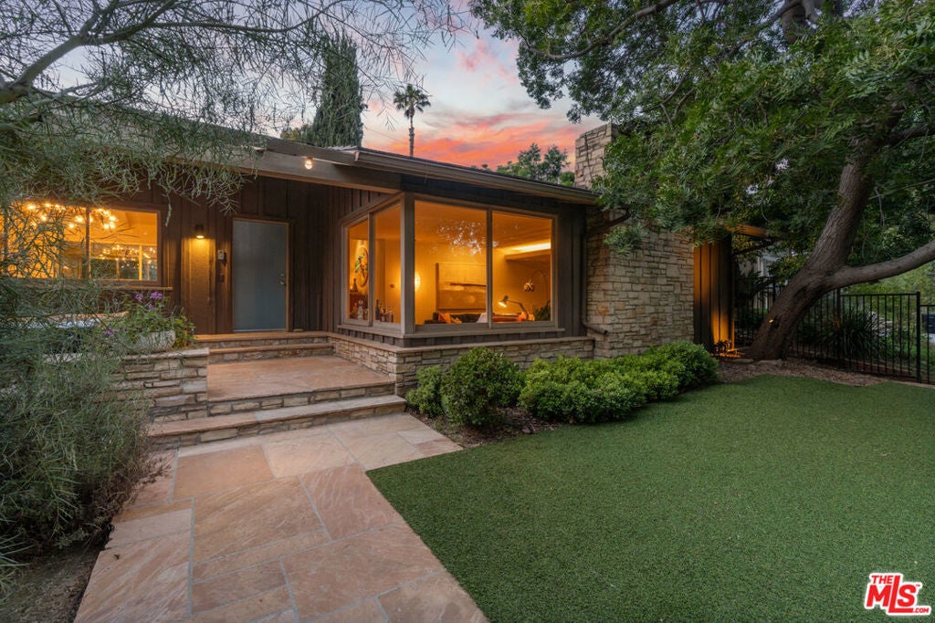 Photo of Listing #25521213