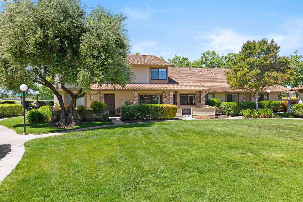 Photo of Listing #41093564