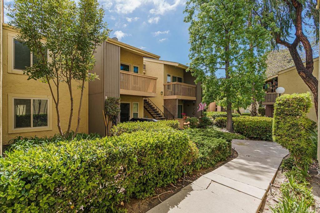 Photo of Listing #PTP2502703