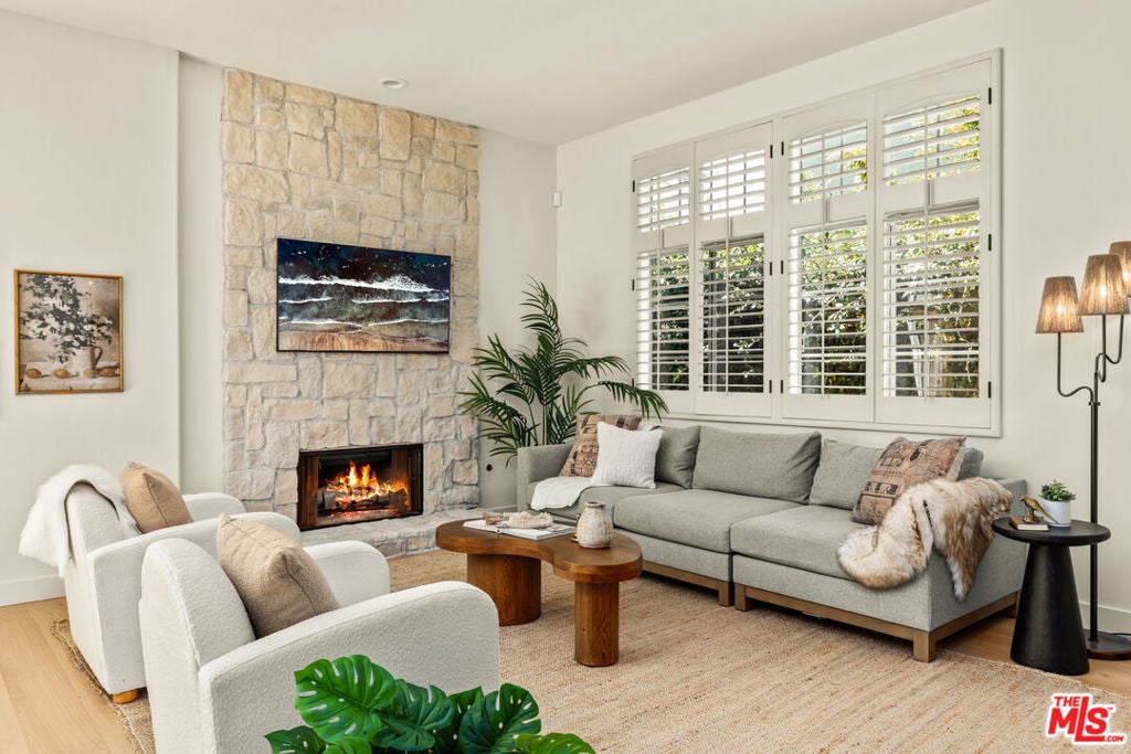 Photo of Listing #25524883