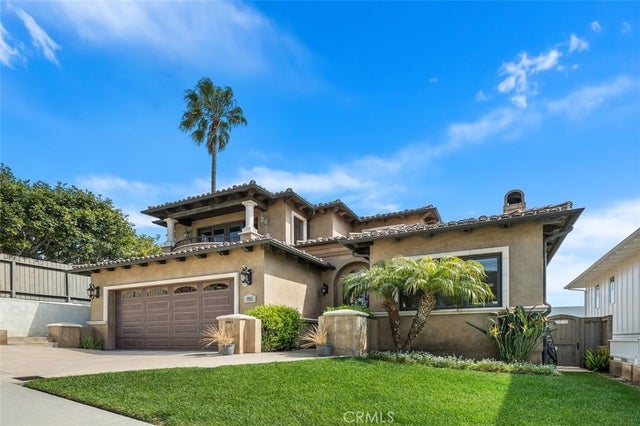 662 25th Street, Hermosa Beach.