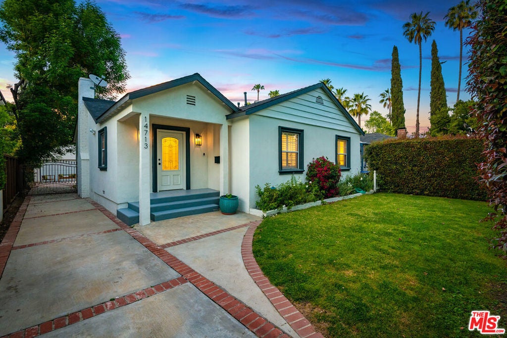 Photo of Listing #25525139