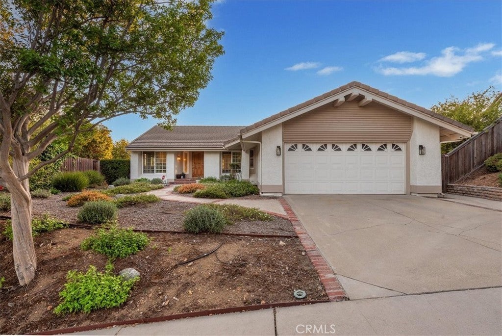 Photo of Listing #CV25083027