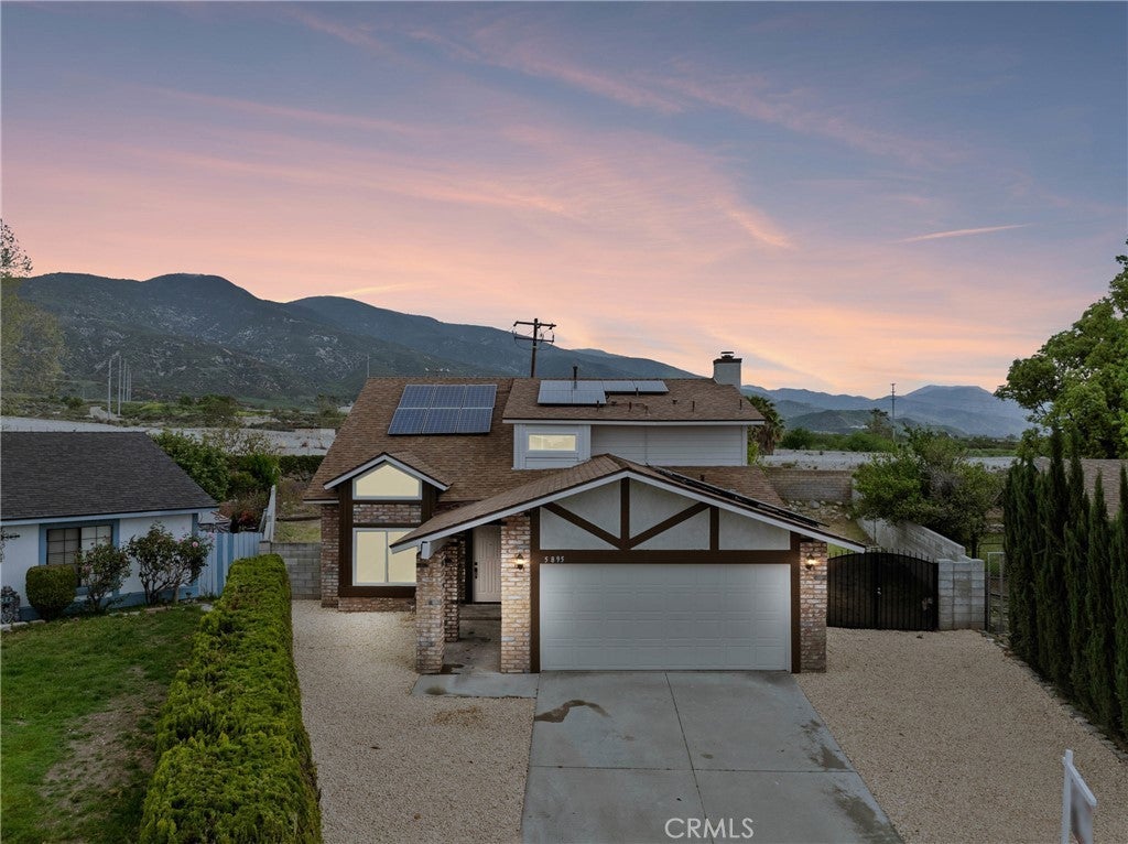 Photo of Listing #IV25084293