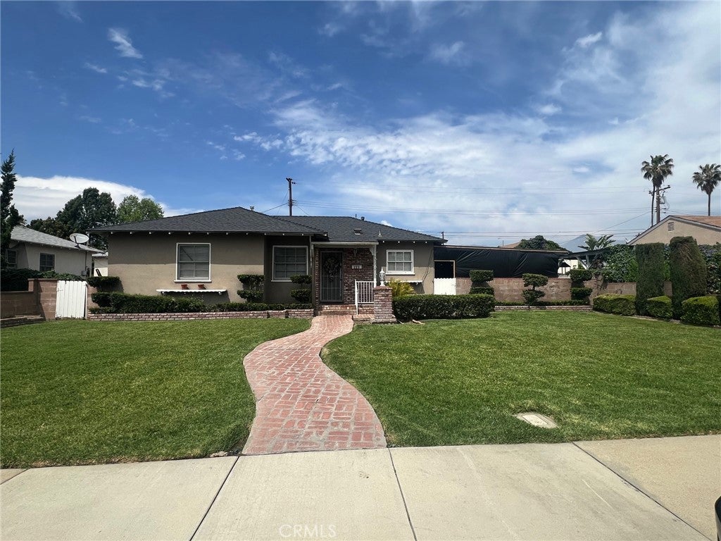 Photo of Listing #IV25084309