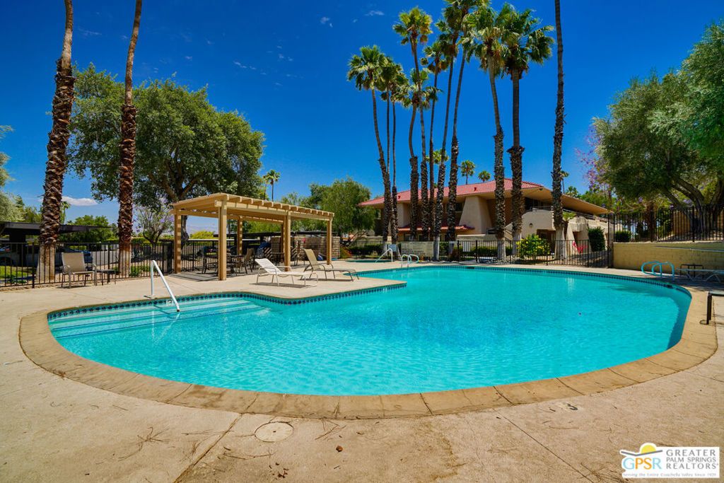 2825 Los Felices Road # 108, Palm Springs