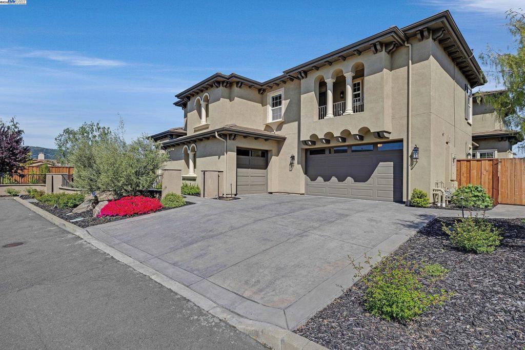 Photo of Listing #41093625