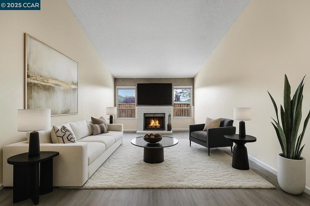 Photo of Listing #41093633