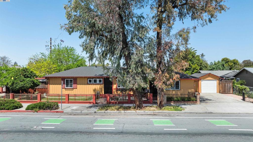 Photo of Listing #41093634