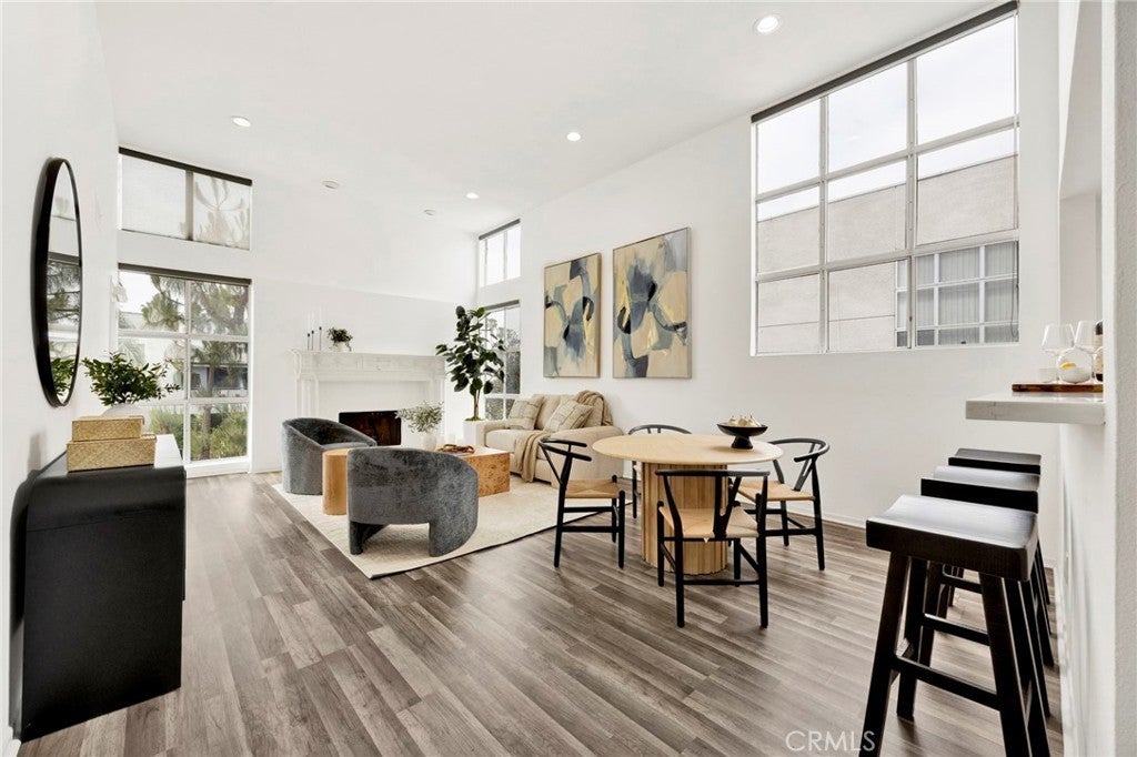 Photo of Listing #WS25083998