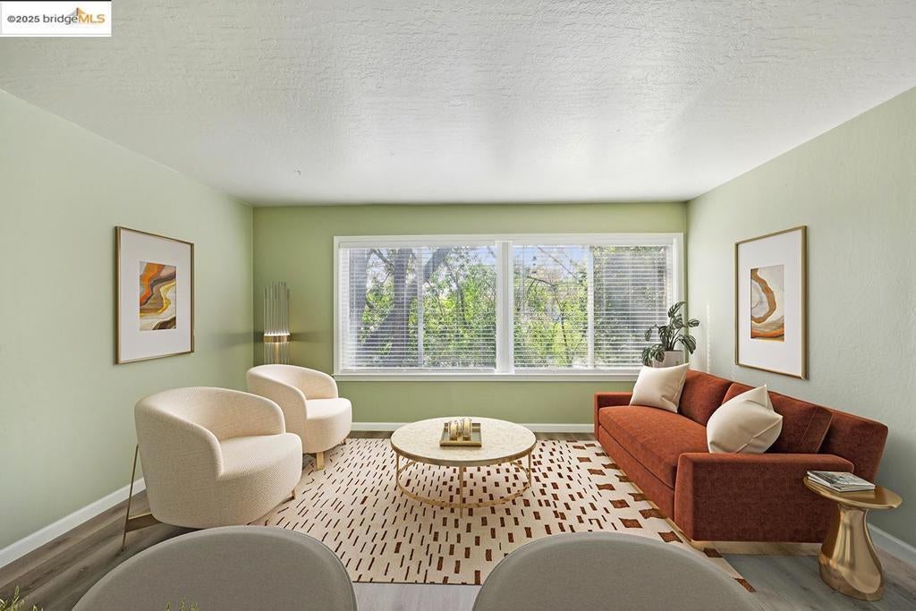 Photo of Listing #41093641