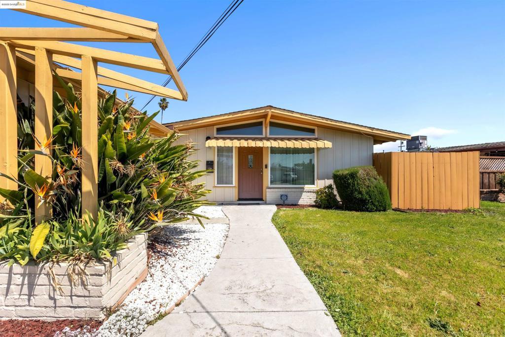 Photo of Listing #41093657