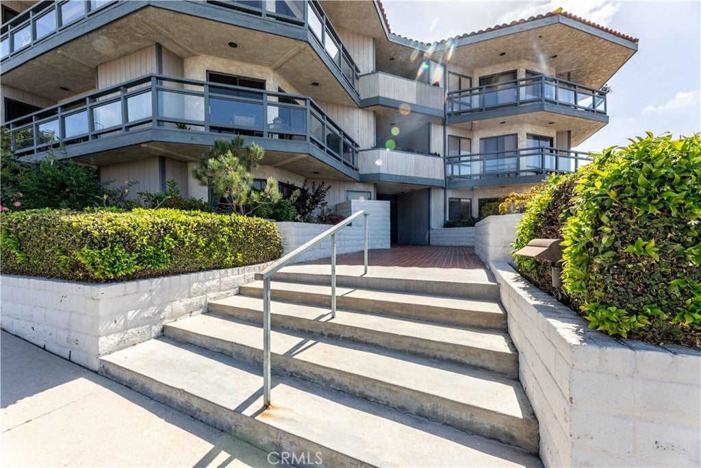 Photo of Listing #RS25084519