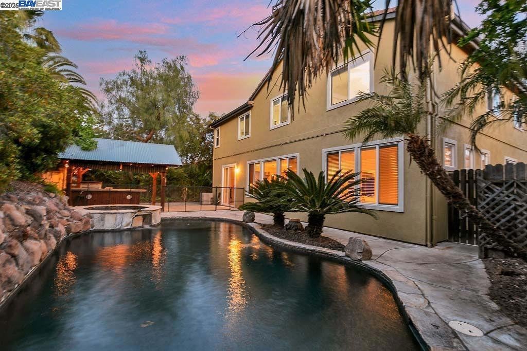 Photo of Listing #41093674