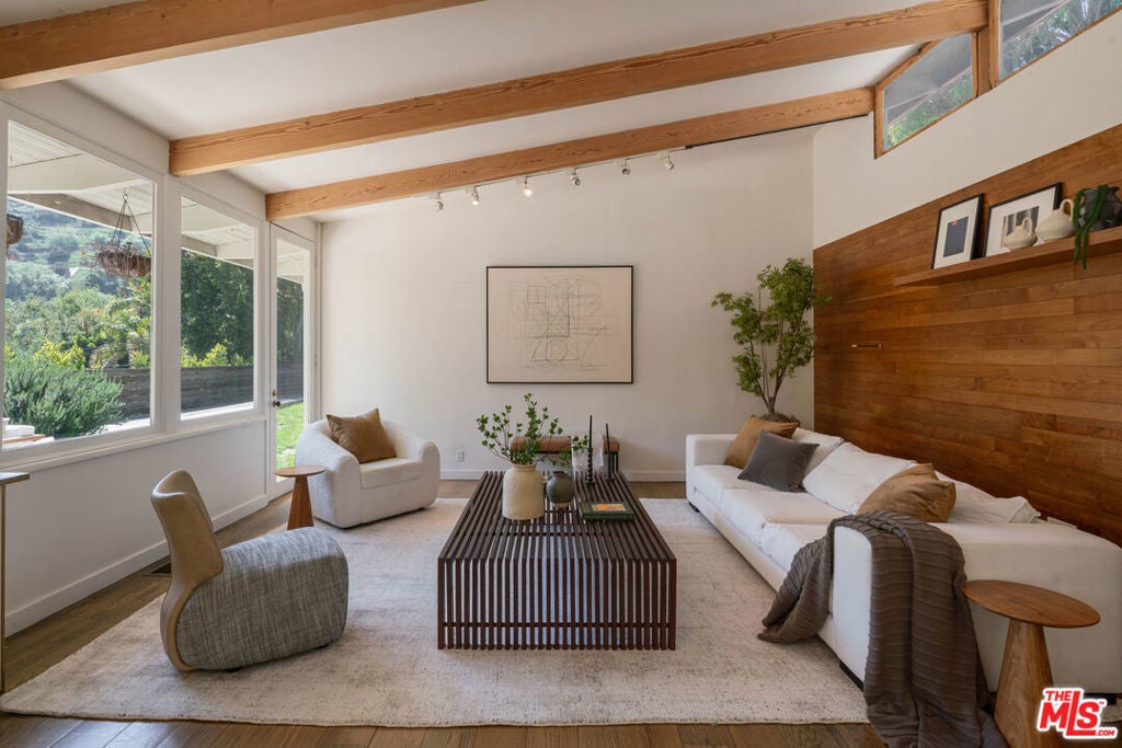 Photo of Listing #25525981