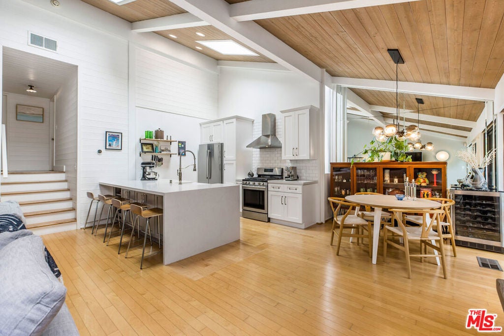 Photo of Listing #25524835