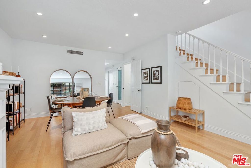 Photo of Listing #25525439