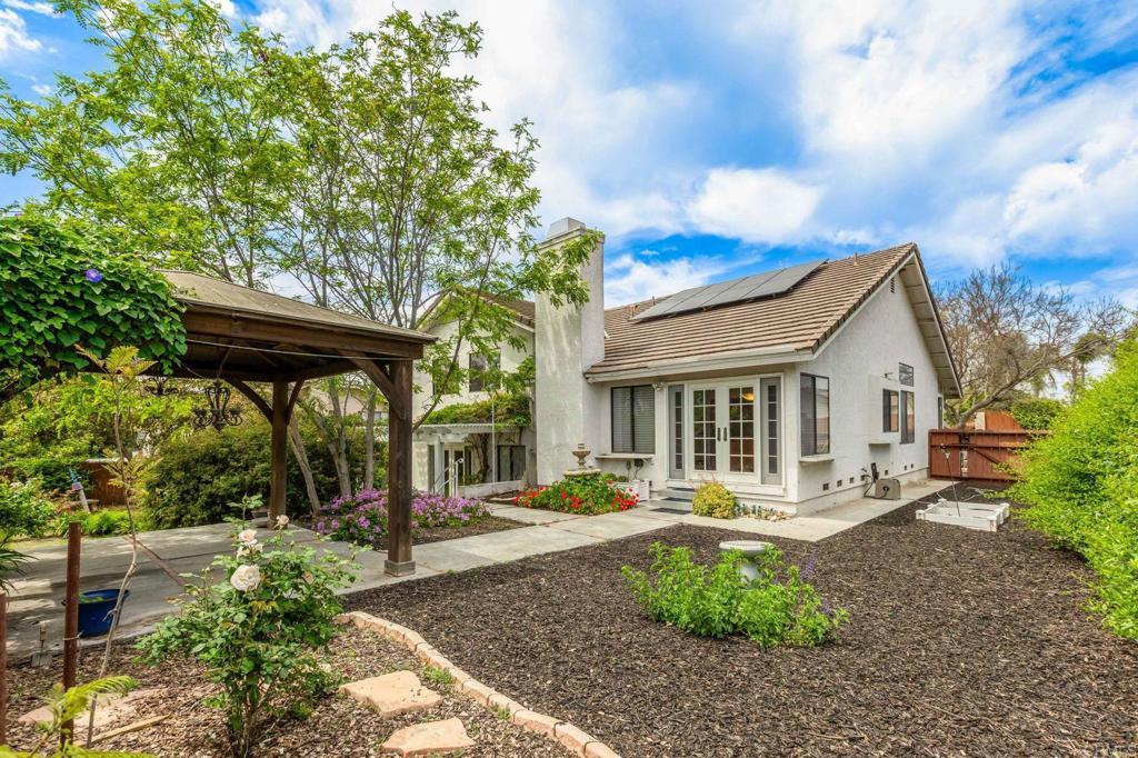 Photo of Listing #PTP2502738