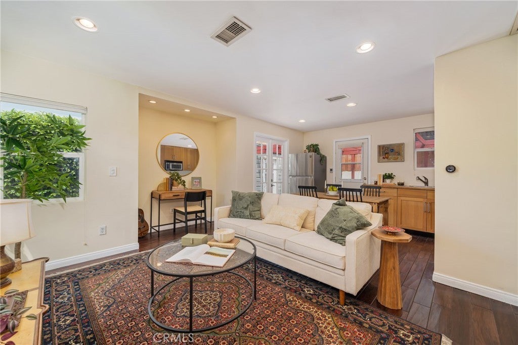 Photo of Listing #CV25085065